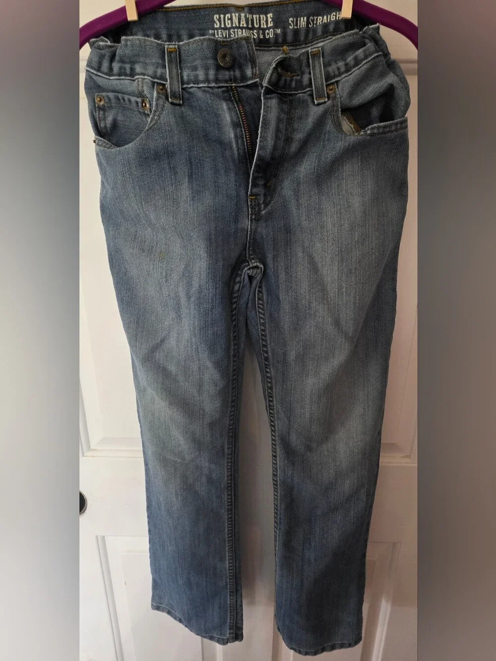 Levis Strauss Slim Straight Leg Denim Jeans in Faded Blue